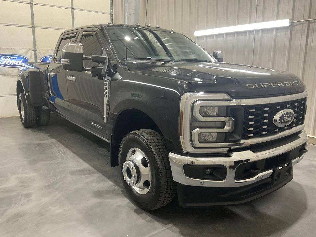 Used 2025 Ford F350 Lariat w/ Lariat Ultimate Package AWD/4WD image 1