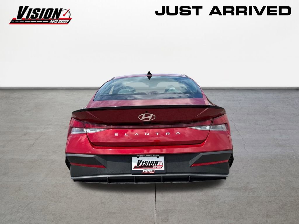 New 2025 Hyundai Elantra Sport image 6