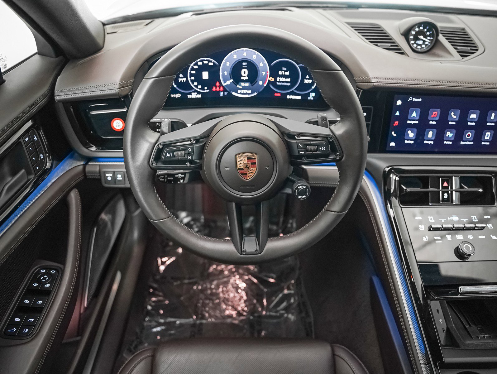 Certified 2025 Porsche Panamera 4S image 16