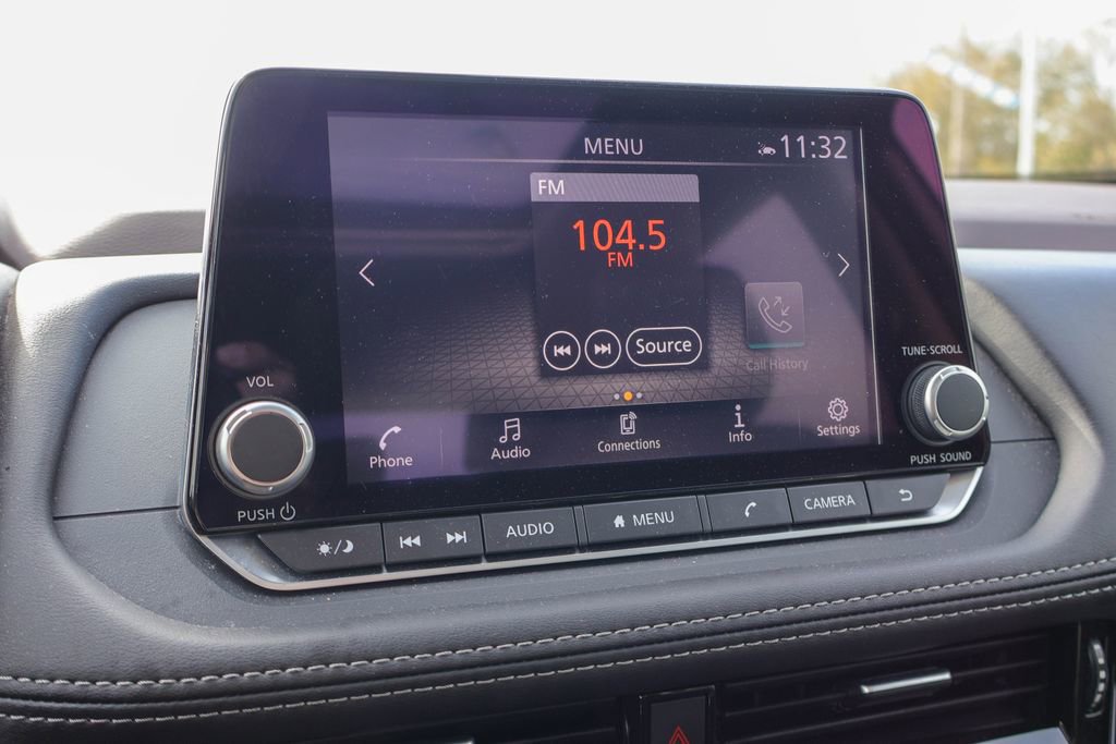 Used 2023 Nissan Rogue SL image 5