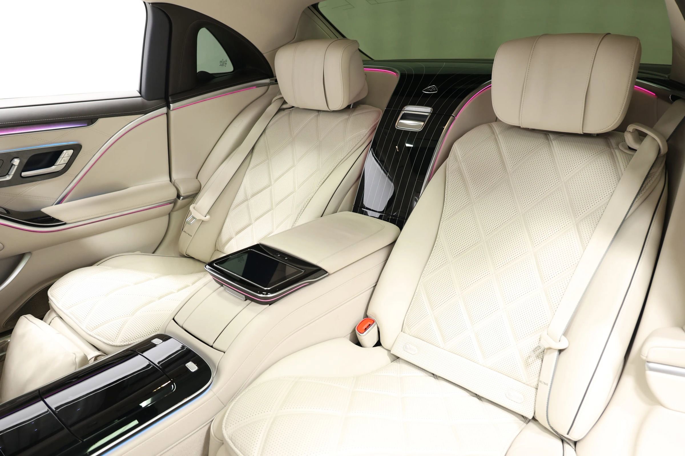 Used 2021 Mercedes-Benz Maybach S 580 4MATIC image 4