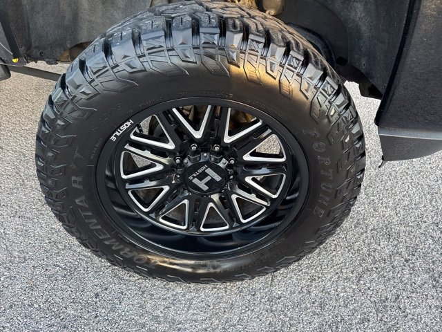 Used 2023 GMC Sierra 2500 AT4 image 12