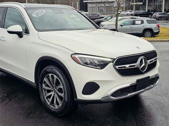 Used 2024 Mercedes-Benz GLC 300 4MATIC image 2