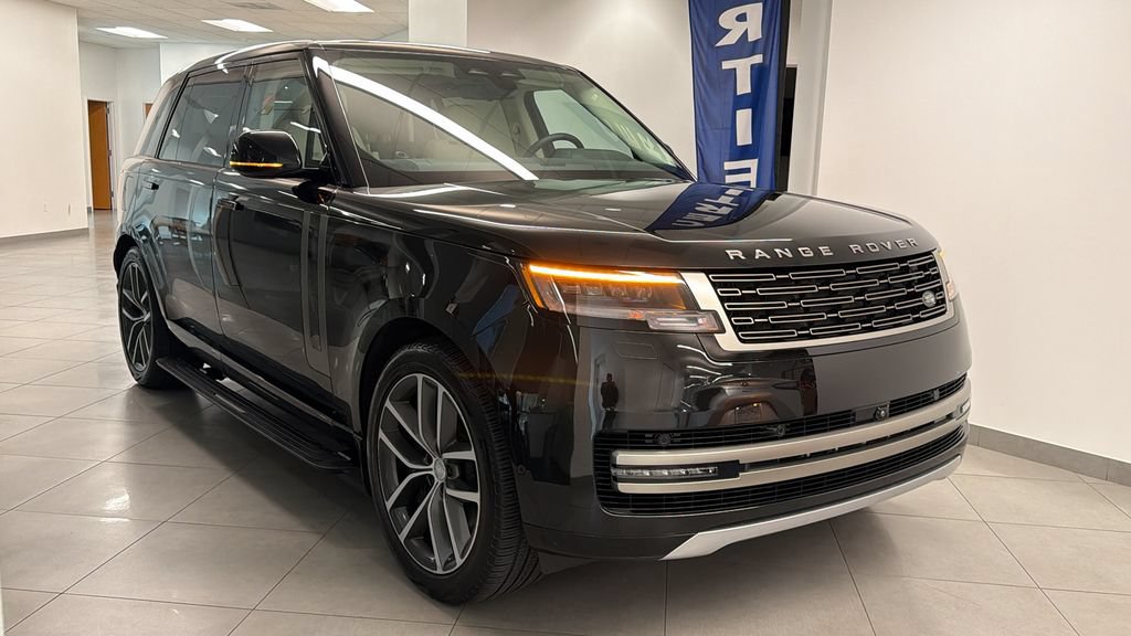 Used 2024 Land Rover Range Rover Long Wheelbase SE AWD/4WD image 1