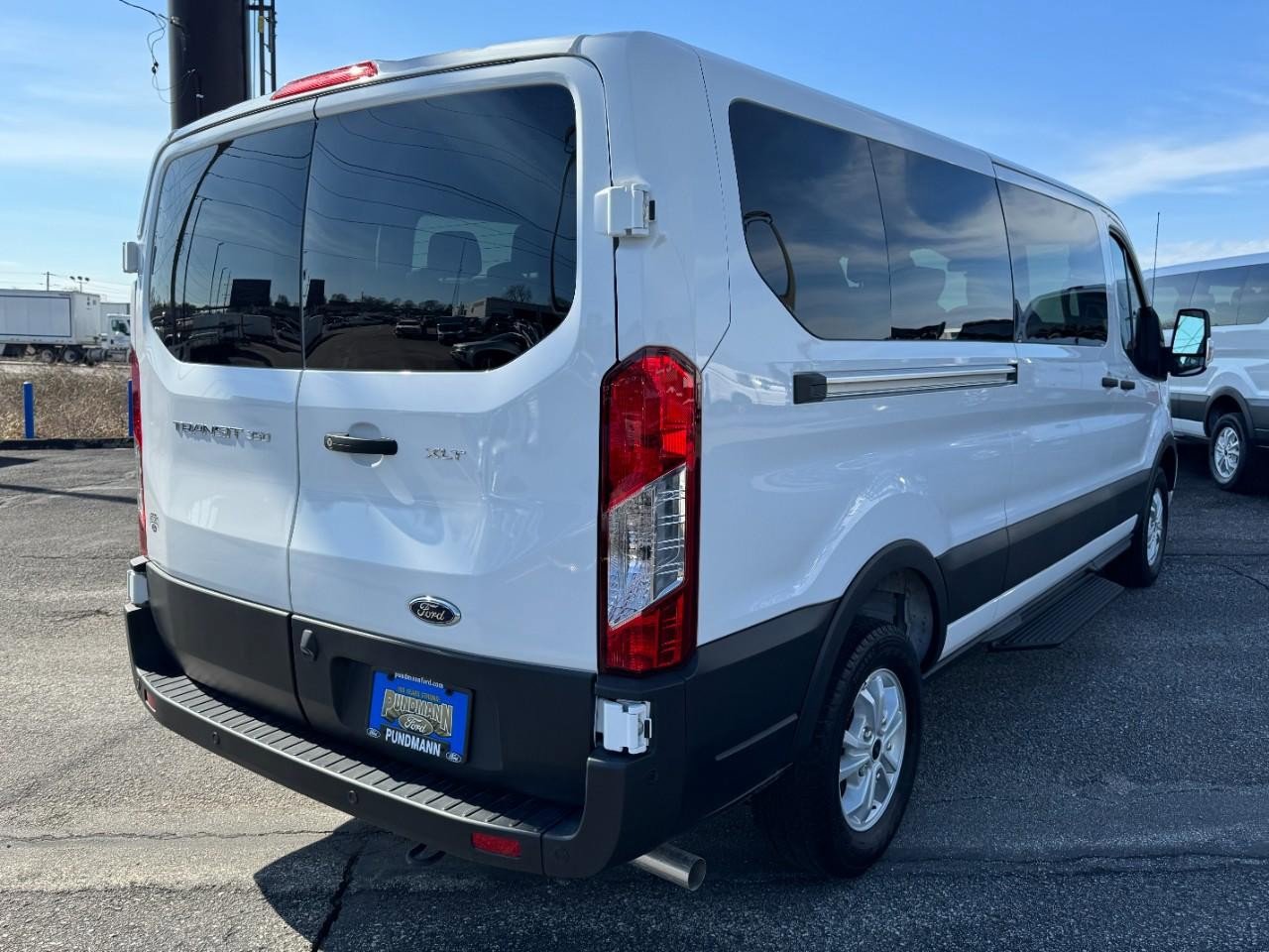 Used 2024 Ford Transit 350 XLT image 3