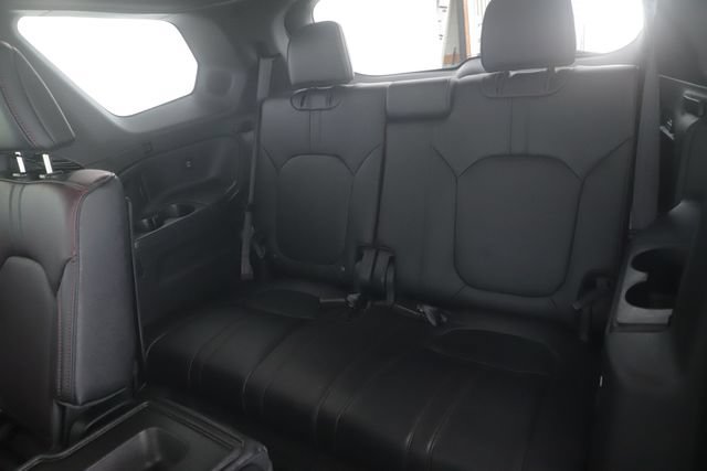 Used 2025 Honda Pilot Black Edition image 30