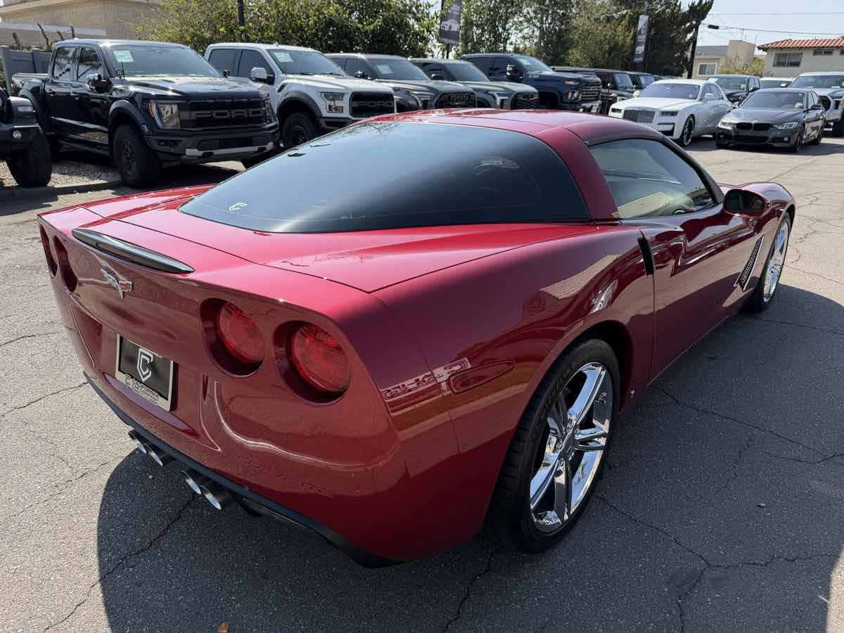 Used 2008 Chevrolet Corvette Coupe w/ Z51 Performance Package RWD image 8