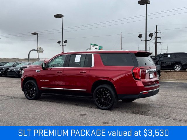Certified 2022 GMC Yukon XL SLT w/ SLT Premium Package AWD/4WD image 3