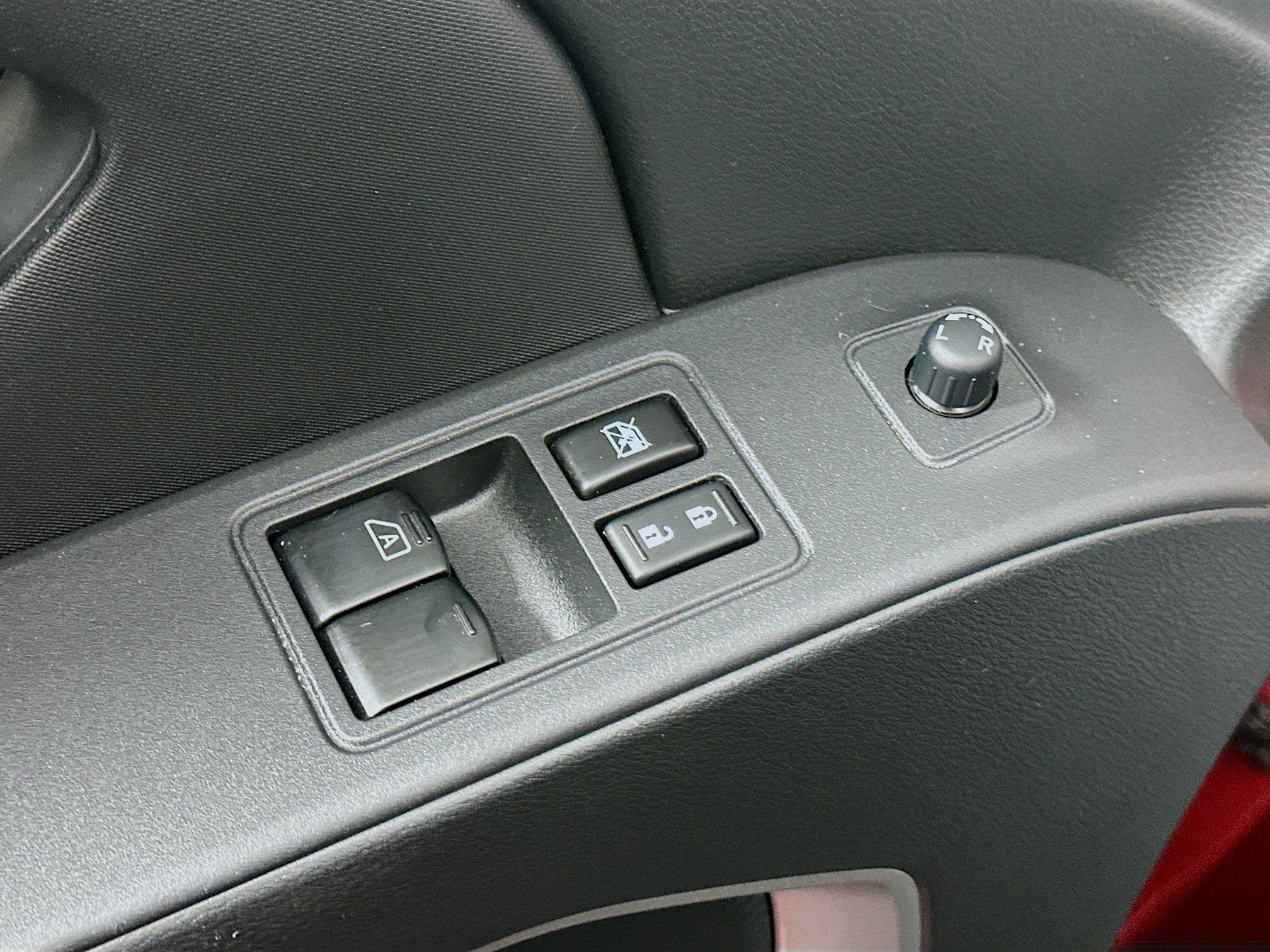 Used 2023 Nissan Frontier SV w/ SV Convenience Package AWD/4WD image 15