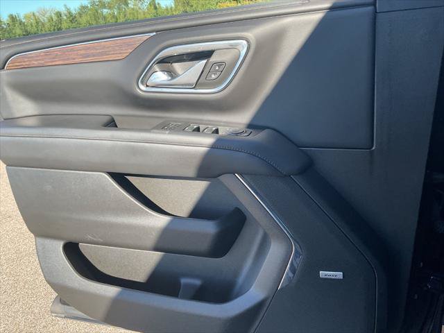 Used 2023 Chevrolet Tahoe High Country AWD/4WD image 18