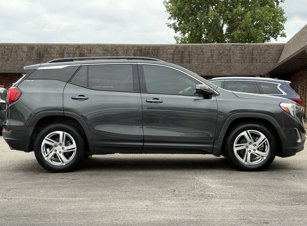 Used 2019 GMC Terrain SLE w/ Driver Convenience Package FWD image 6