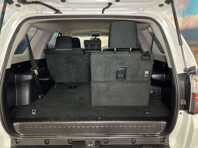 Used 2018 Toyota 4Runner SR5 image 57