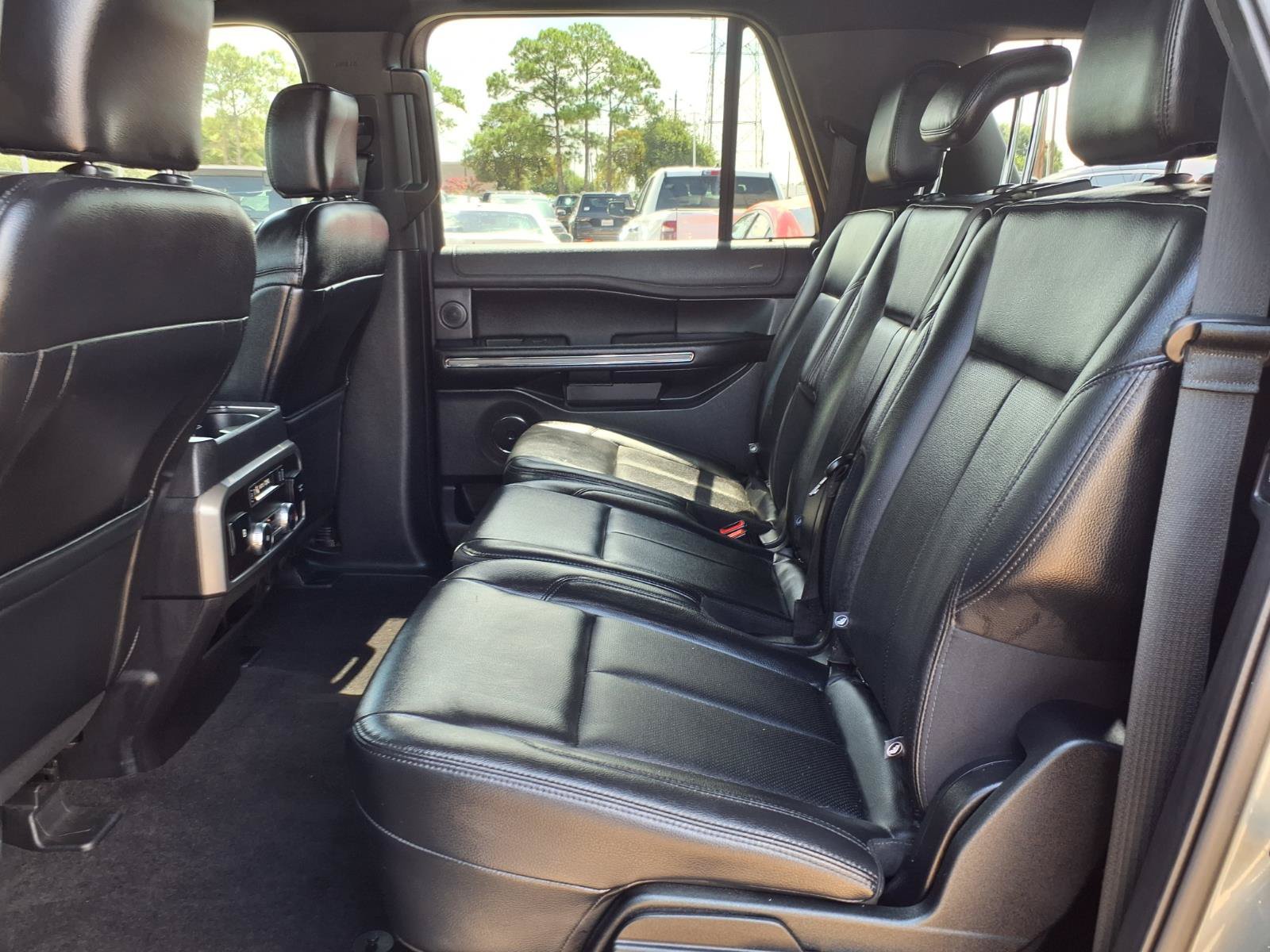 Used 2019 Ford Expedition Max XLT w/ Equipment Group 202A RWD image 21