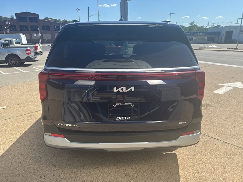 New 2026 Kia Carnival EX image 6