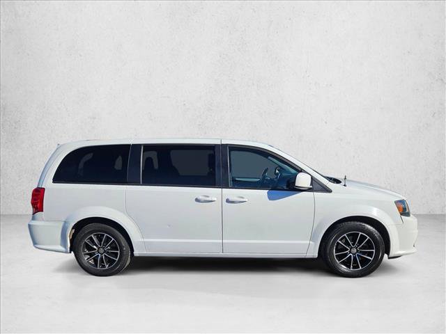 Used 2019 Dodge Grand Caravan GT image 4
