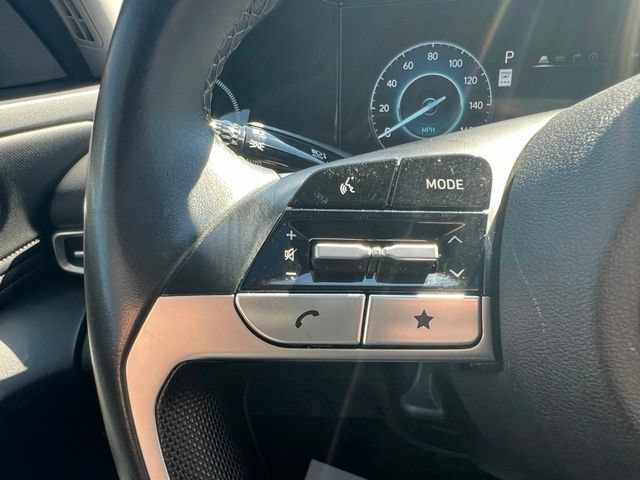 Used 2025 Hyundai Elantra SEL FWD image 13
