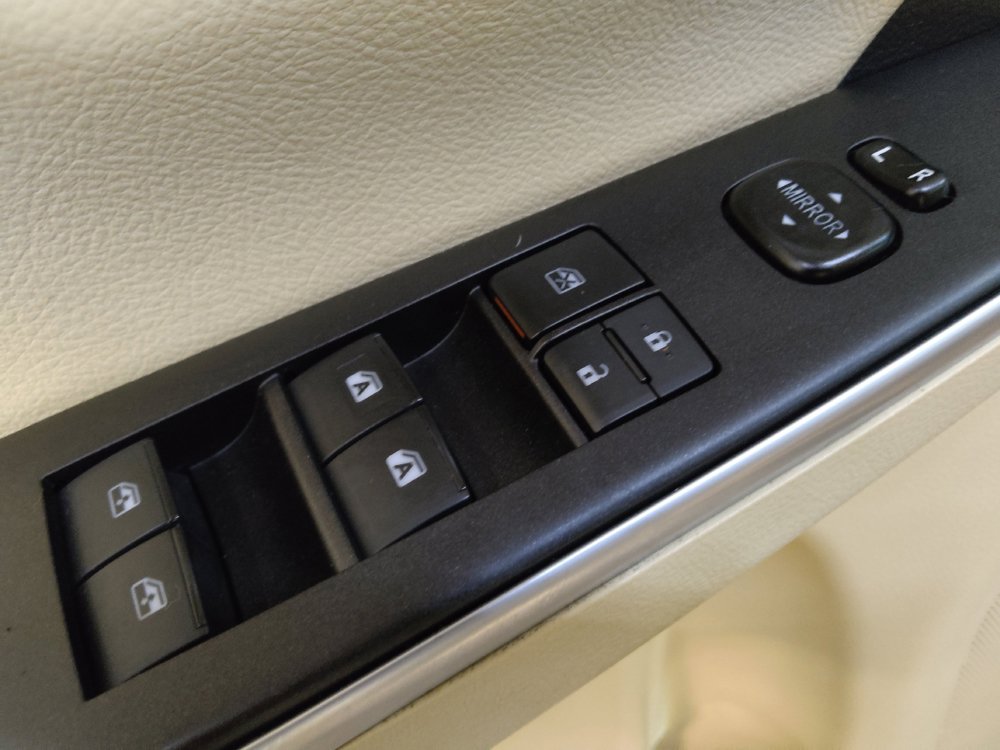 Used 2017 Toyota Camry LE FWD image 27