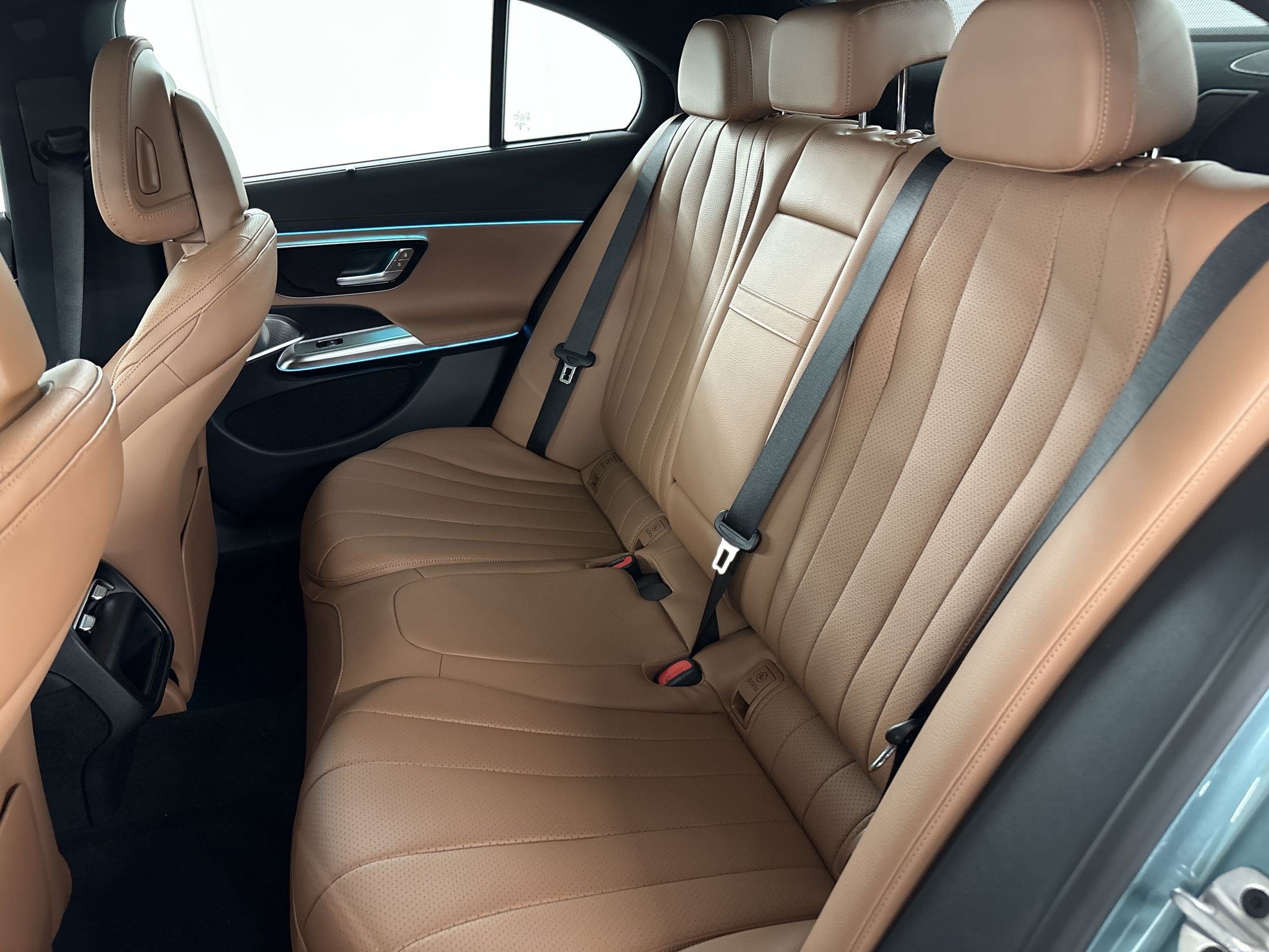 New 2026 Mercedes-Benz E 450 4MATIC Sedan image 21