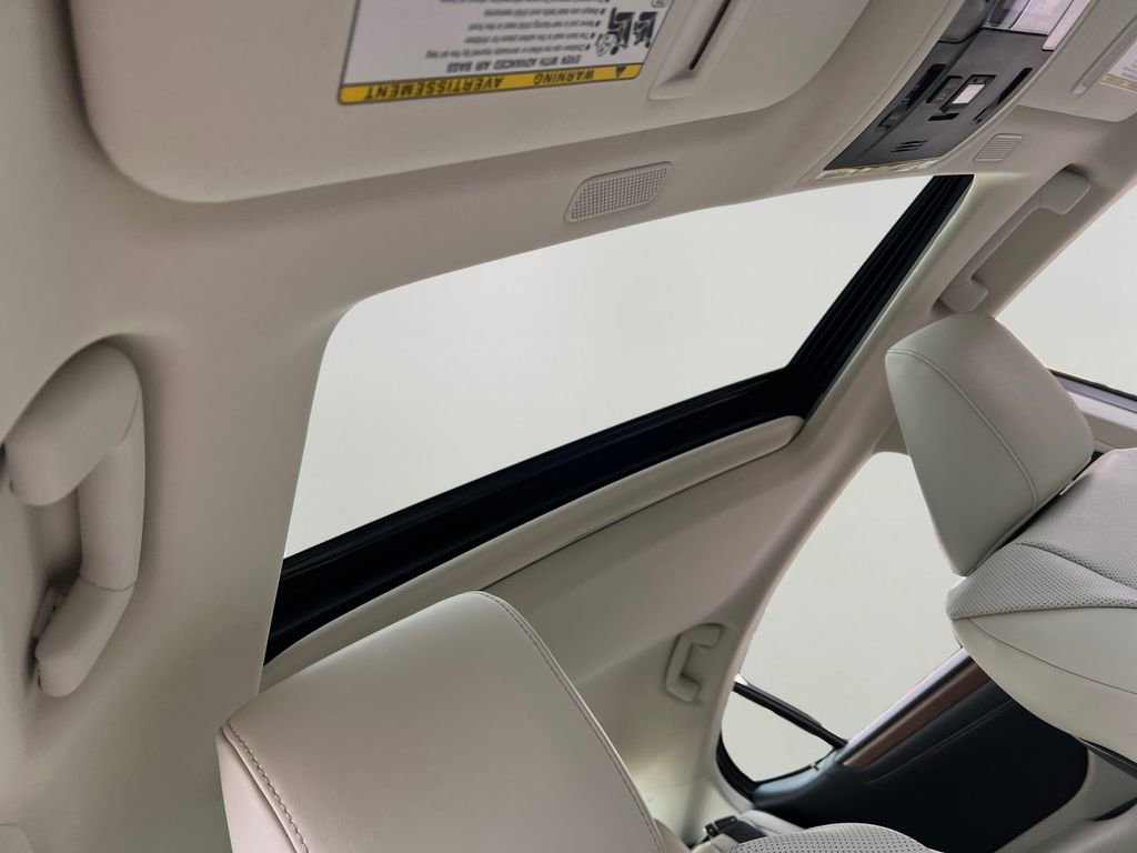 Certified 2025 Lexus ES 350 w/ Premium Package image 4