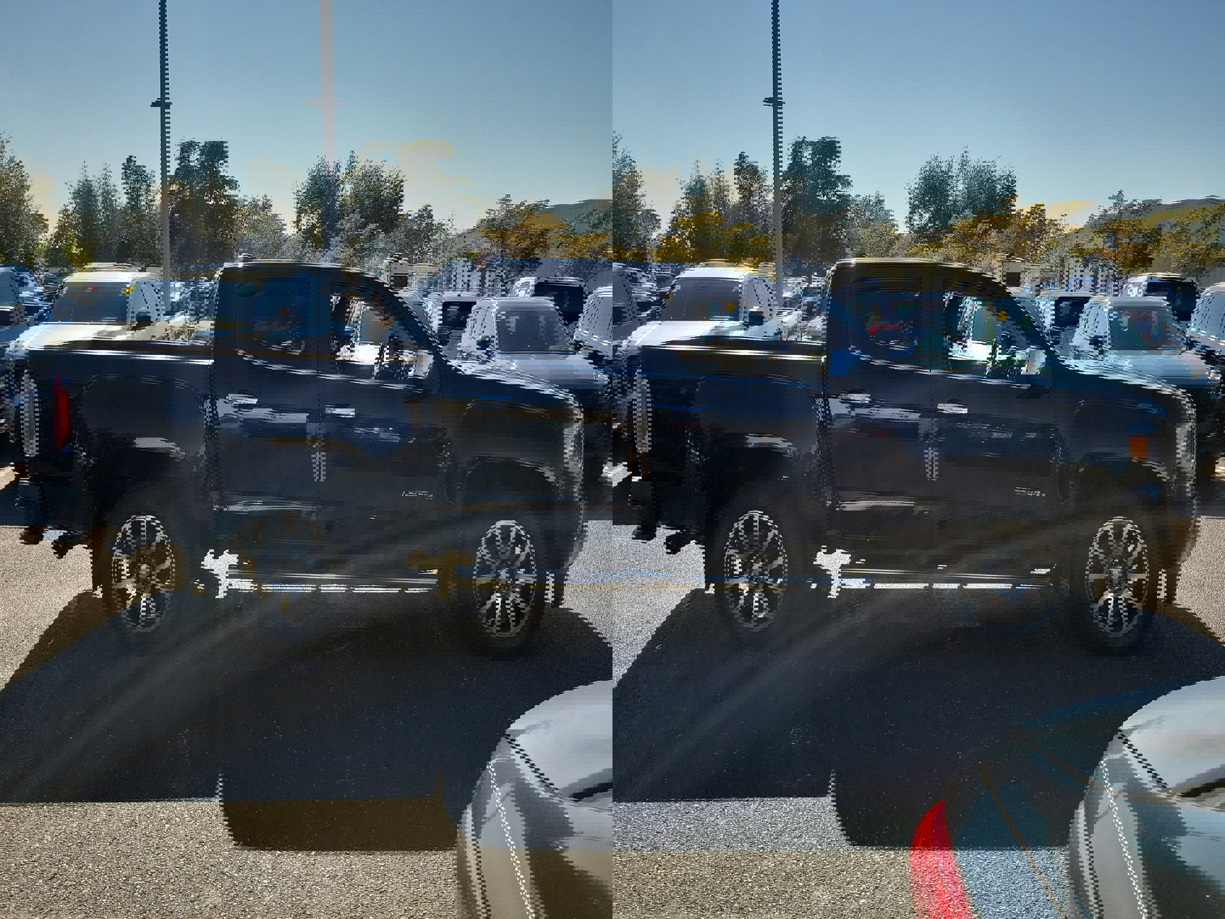 Used 2017 GMC Canyon Denali image 7