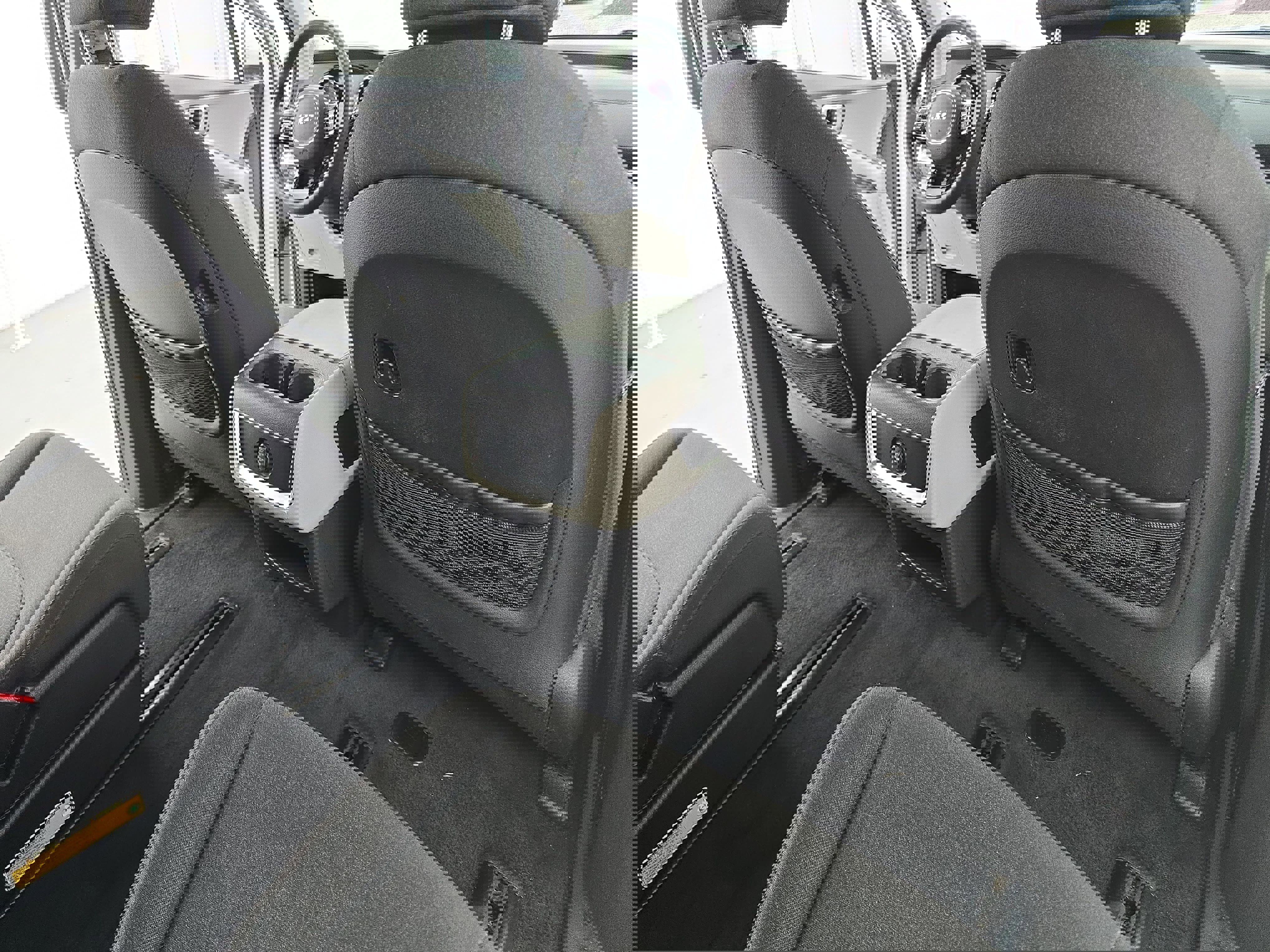 Used 2022 Kia Carnival LX image 11