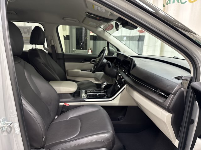 Certified 2024 Kia Carnival SX FWD image 34