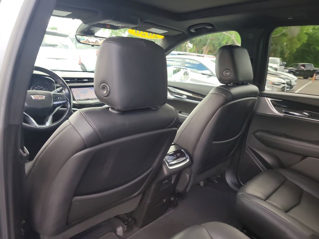 Used 2020 Cadillac XT6 Premium Luxury FWD image 11