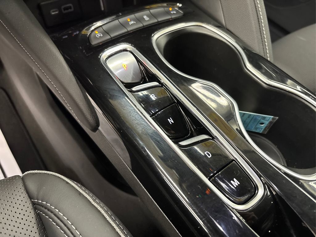 Used 2023 Buick Envision Essence image 30