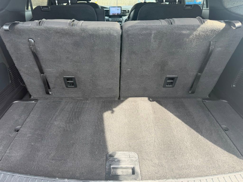 Used 2020 Ford Explorer XLT w/ Class III Trailer Tow Package image 7