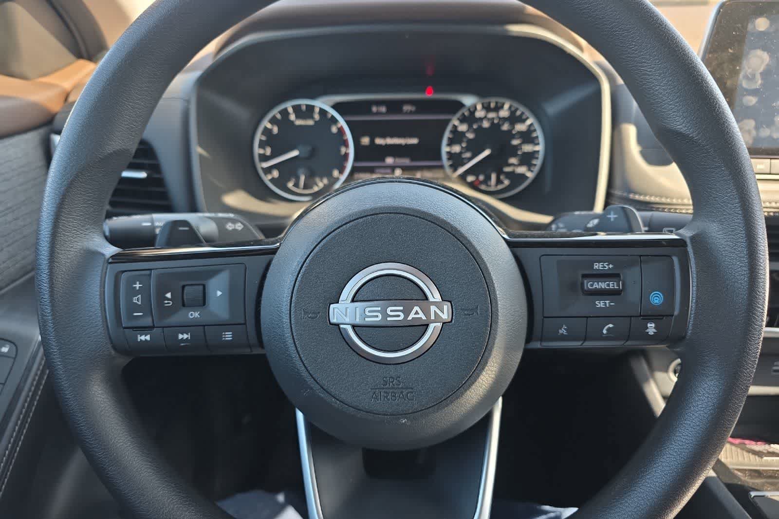 Used 2023 Nissan Rogue SV FWD image 24