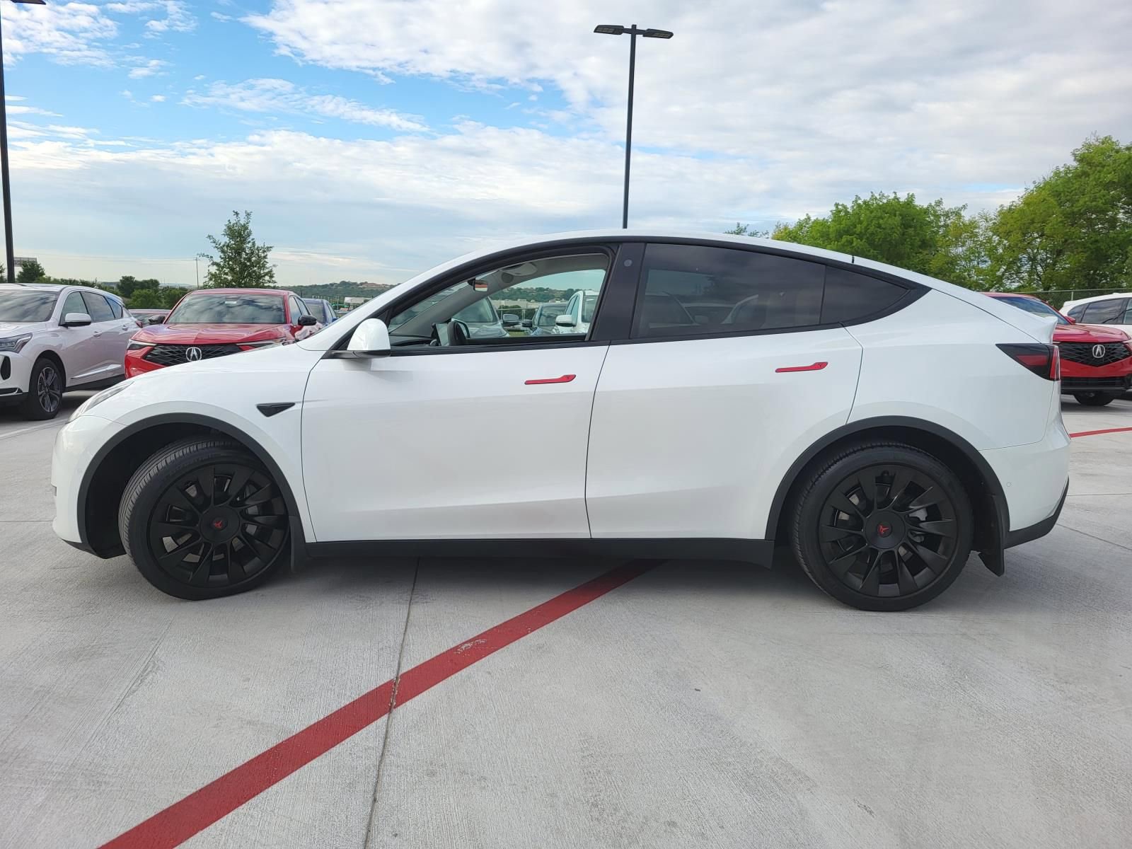 Used 2021 Tesla Model Y Long Range image 3