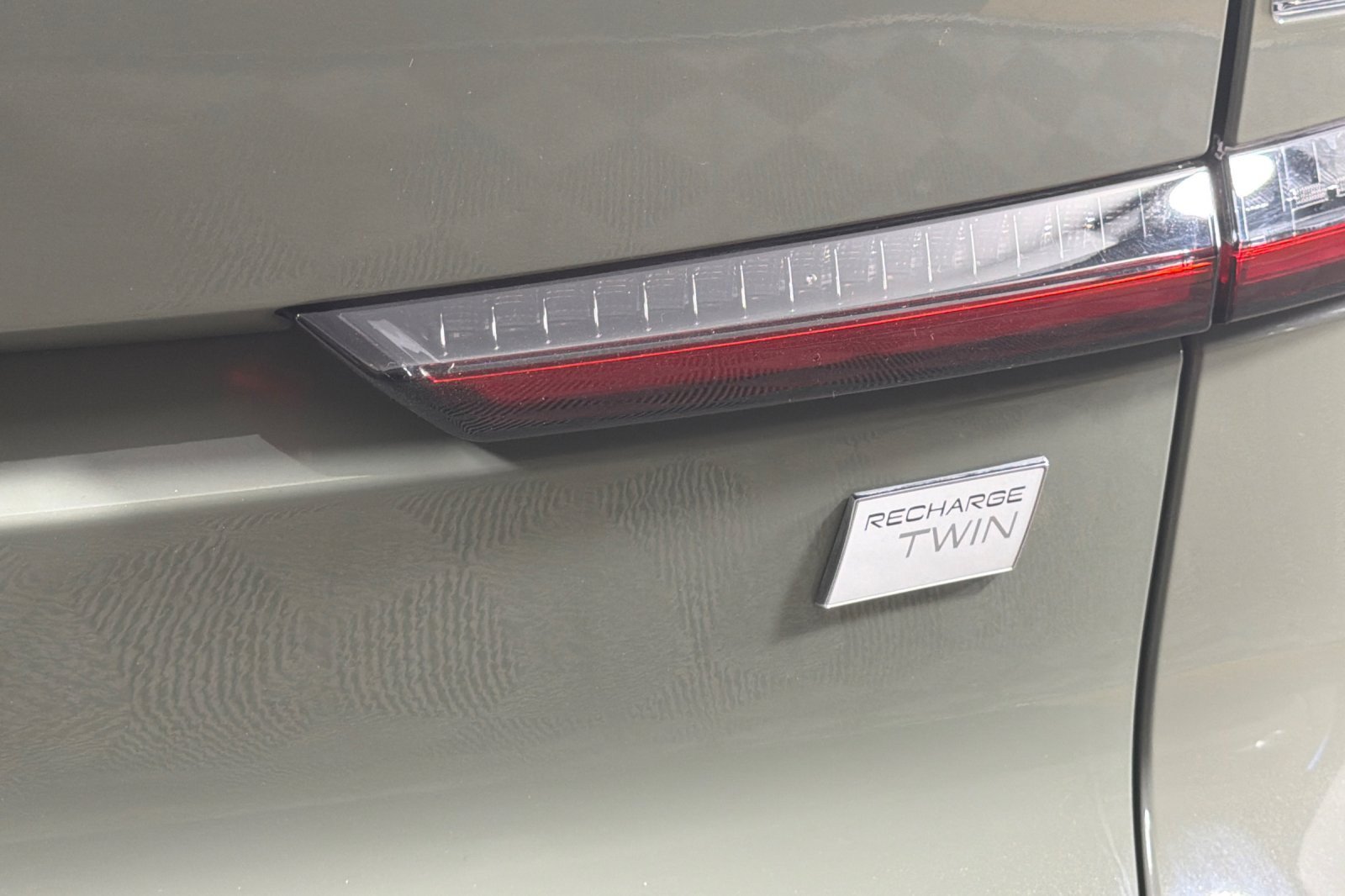 Used 2023 Volvo C40 P8 Recharge Plus AWD/4WD image 24
