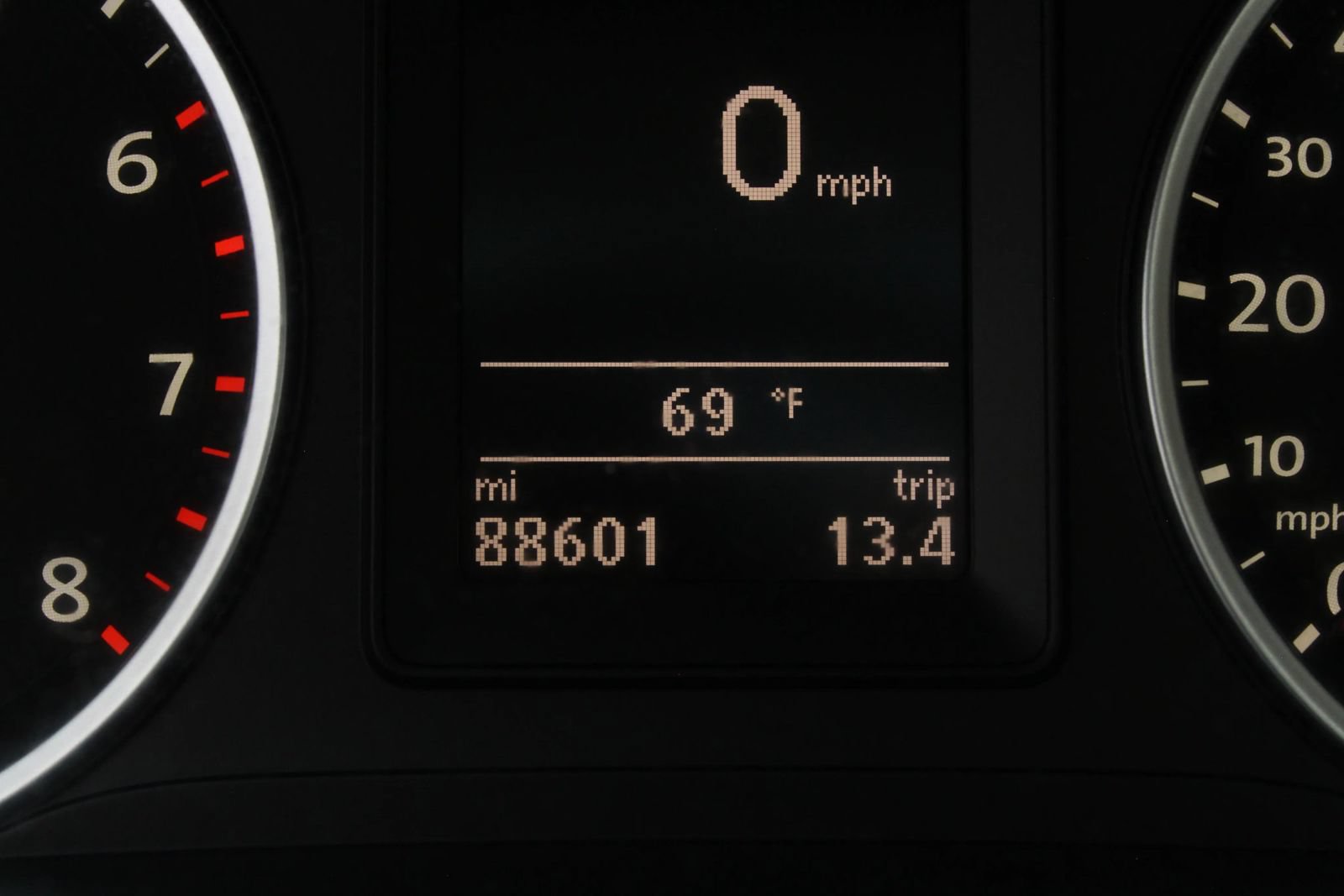 Used 2013 Volkswagen Tiguan SEL FWD image 42