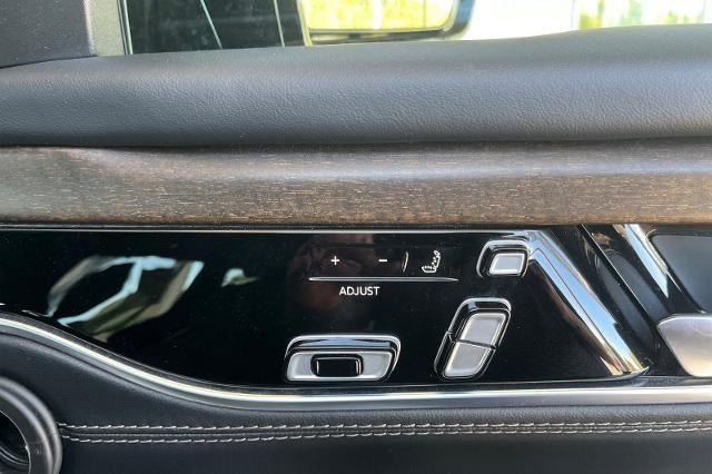 Used 2024 Jeep Grand Wagoneer L 4WD image 28