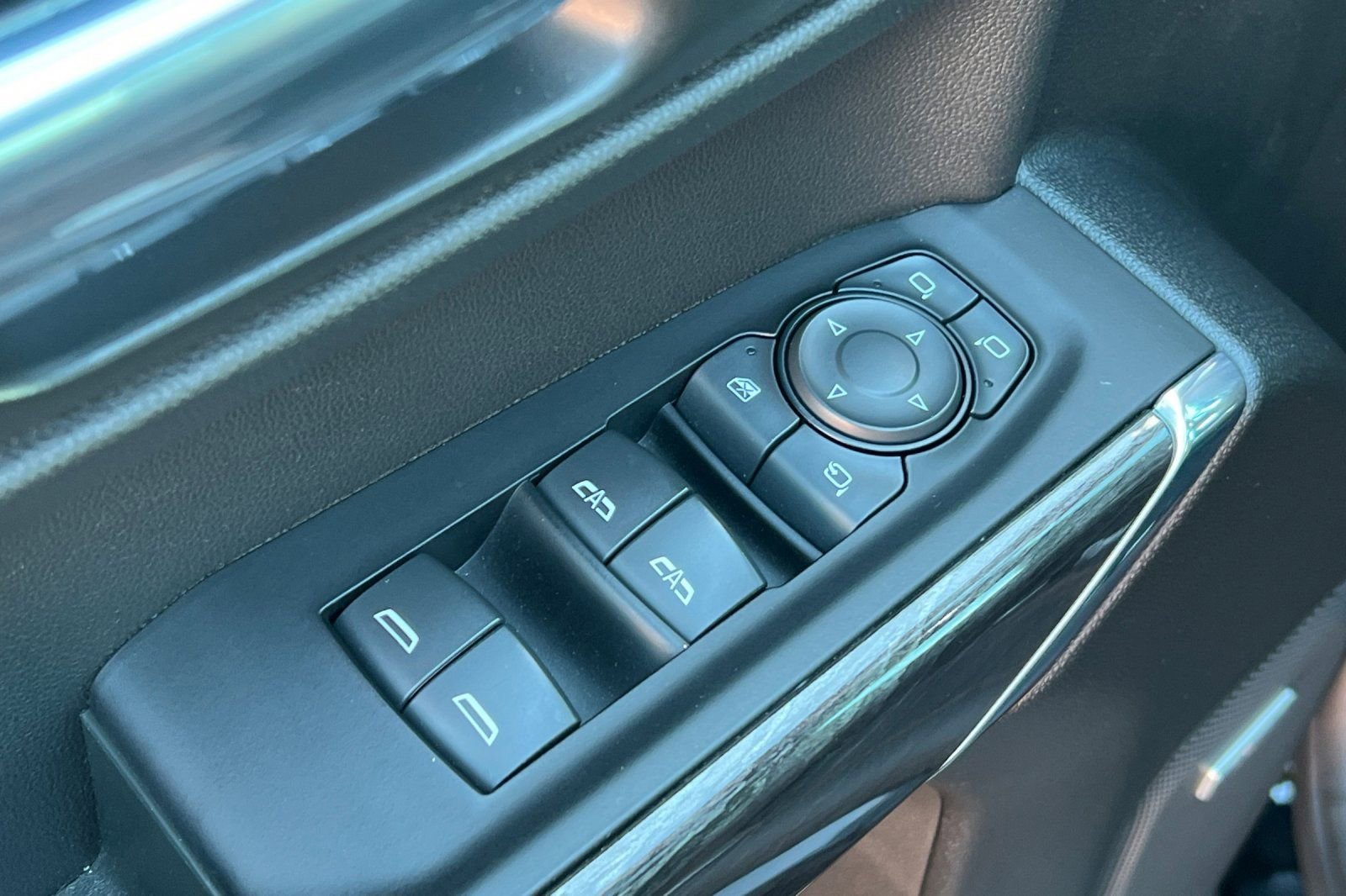 Used 2022 Chevrolet Silverado 1500 LTZ w/ LTZ Convenience Package II image 13