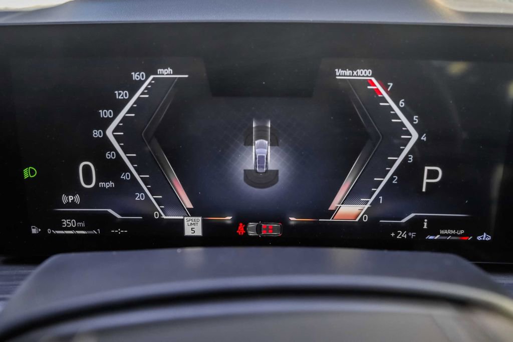 Used 2024 BMW X7 xDrive40i w/ Premium Package image 26