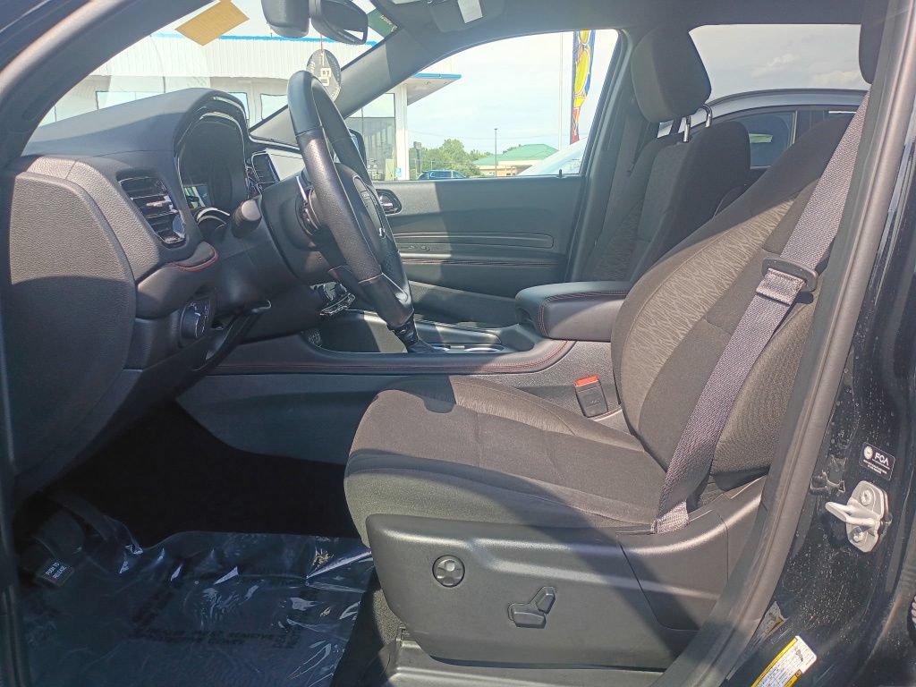 Used 2025 Dodge Durango GT AWD/4WD image 17