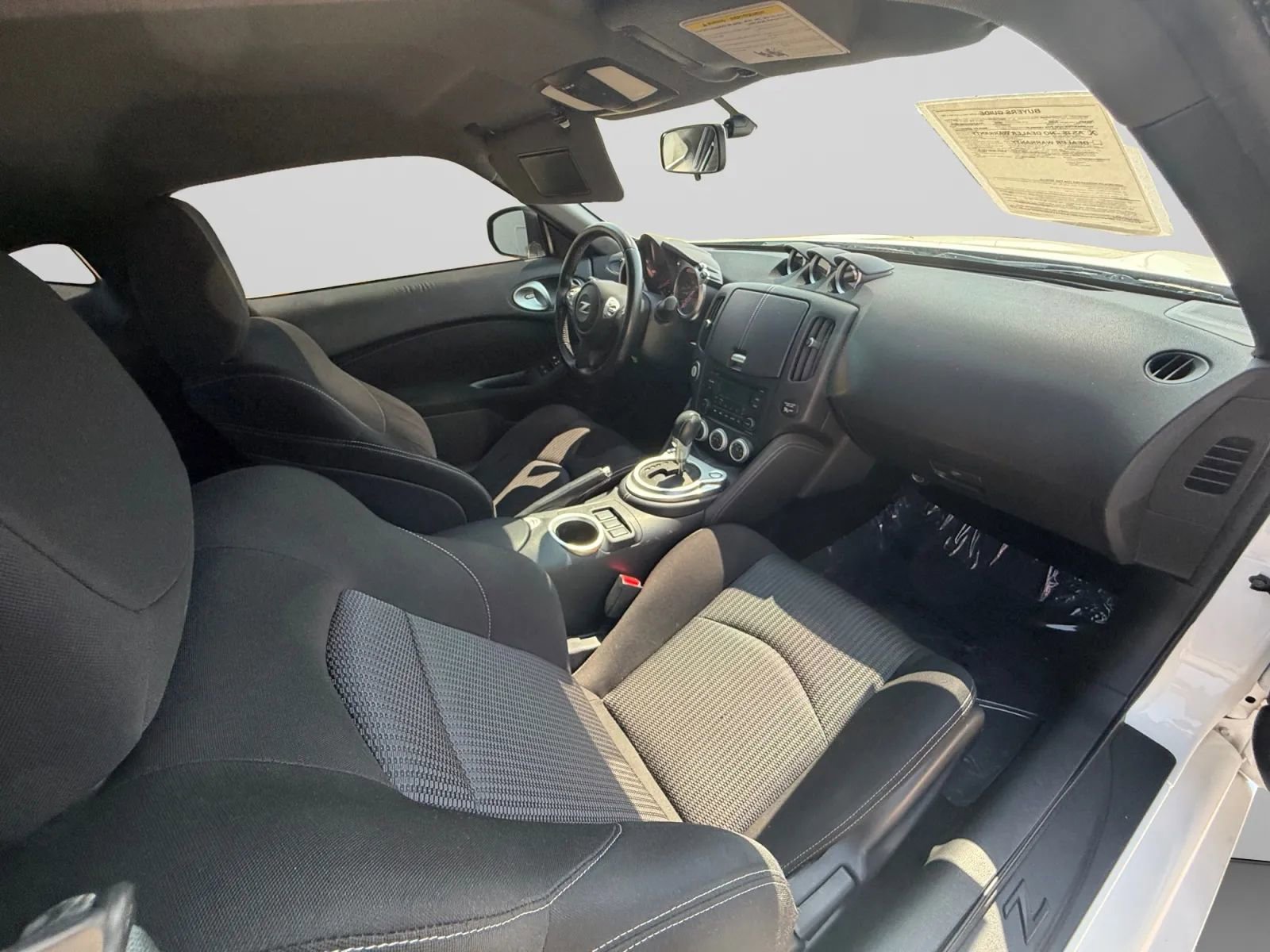 Used 2016 Nissan 370Z Coupe RWD image 30