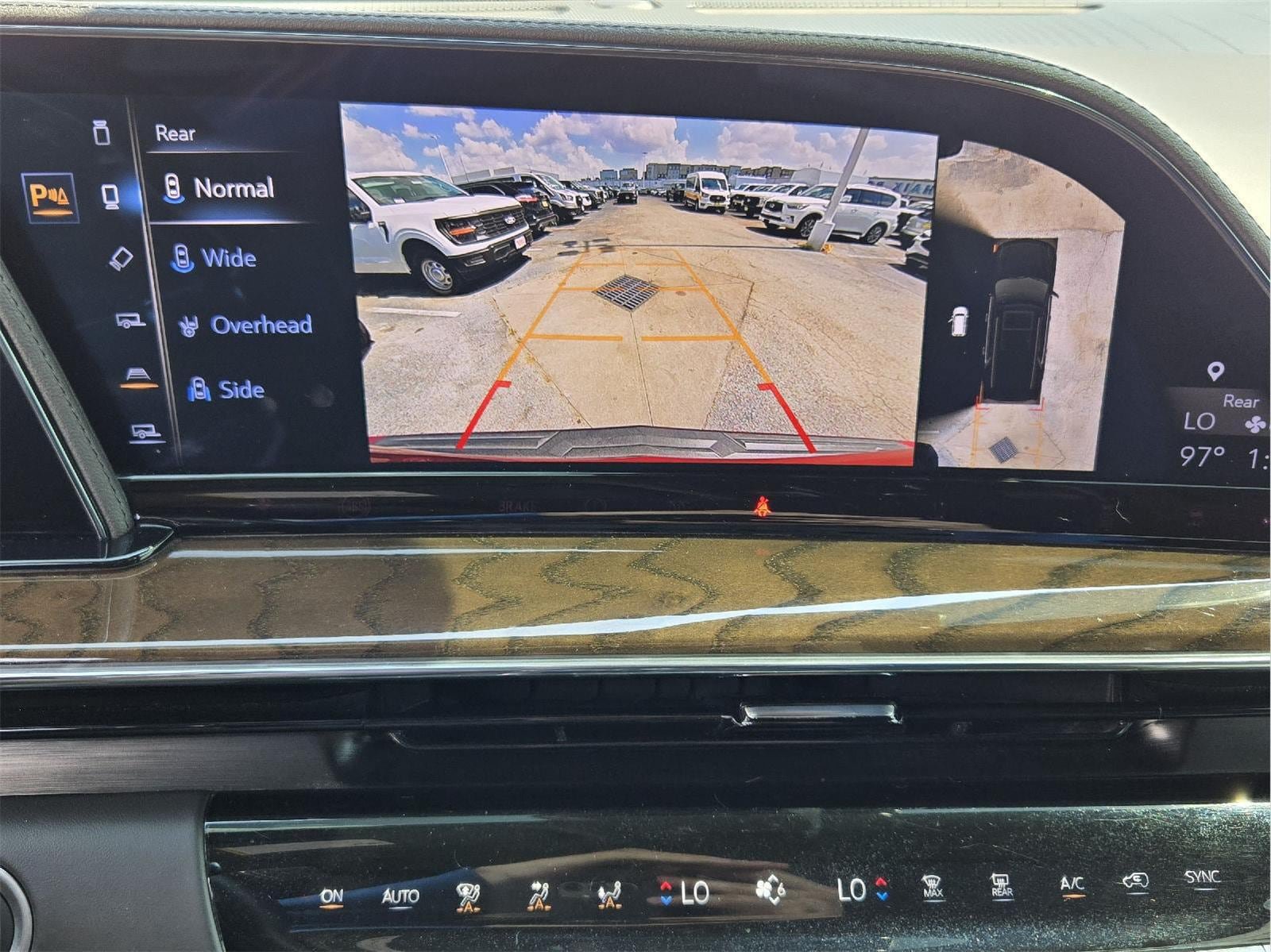 Used 2024 Cadillac Escalade Sport Platinum w/ LPO, Floor Liner Package AWD/4WD image 16