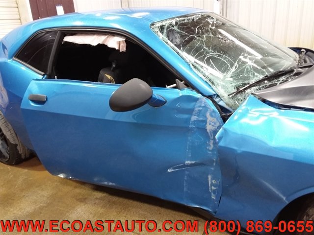 Used 2018 Dodge Challenger SXT RWD image 16