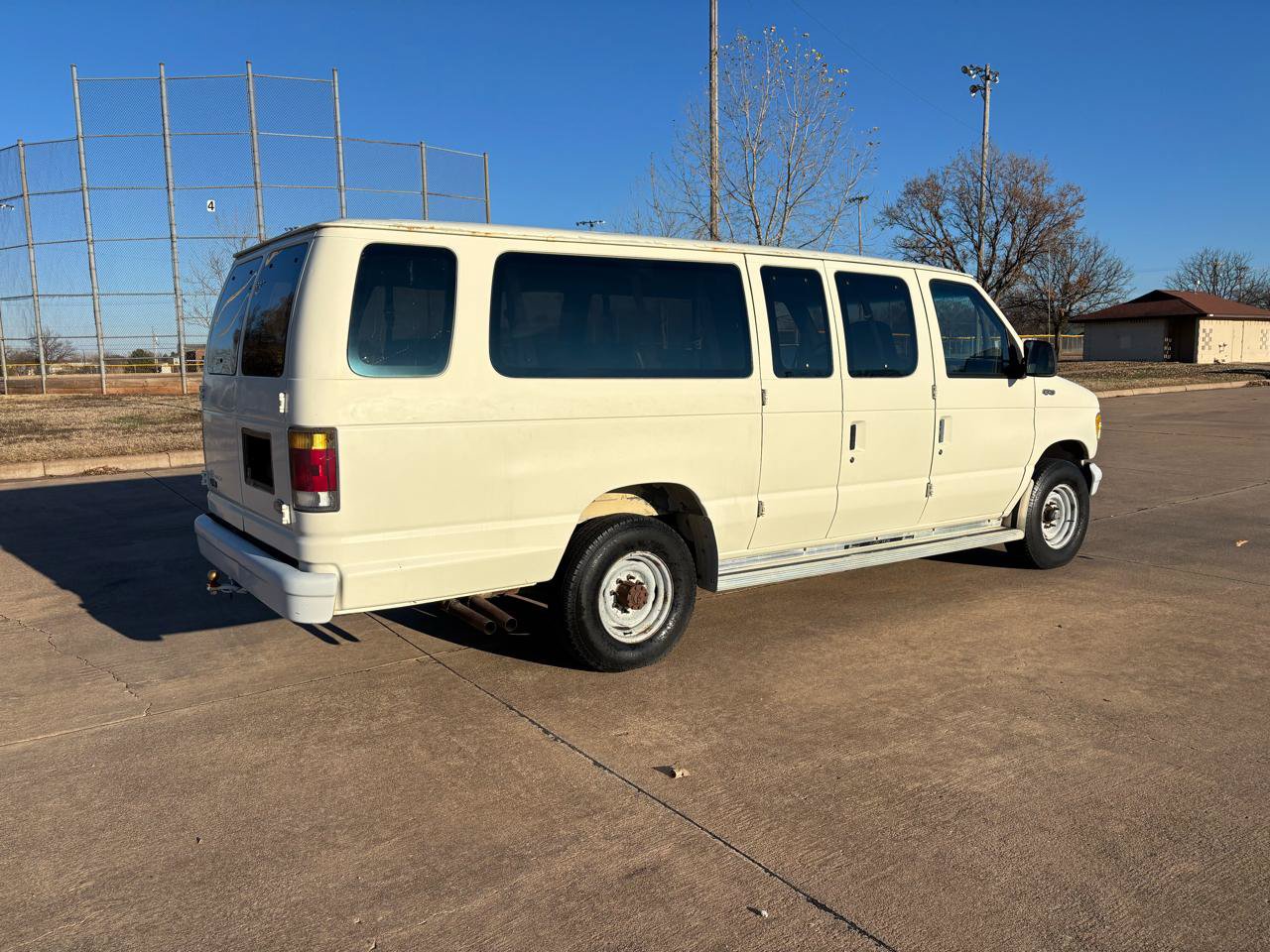 Used 1993 Ford E-350 and Econoline 350 XLT RWD image 21