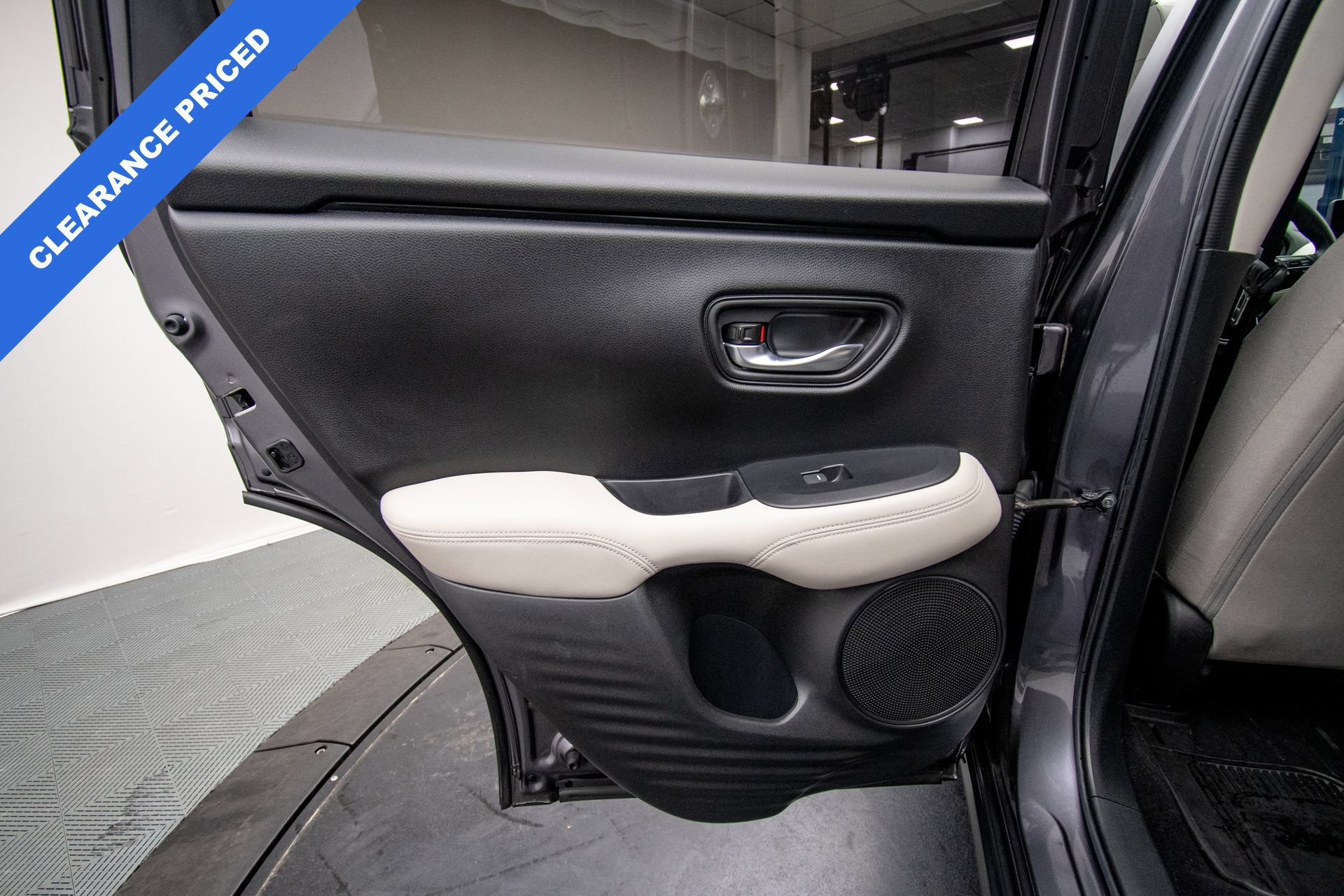 Used 2024 Honda HR-V LX image 22