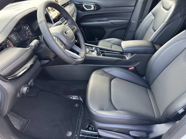 New 2026 Jeep Compass Latitude AWD/4WD image 25