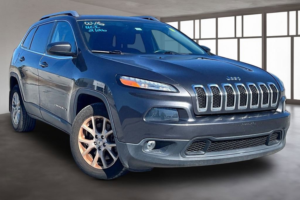 Used 2015 Jeep Cherokee Latitude w/ Comfort/Convenience Group image 3