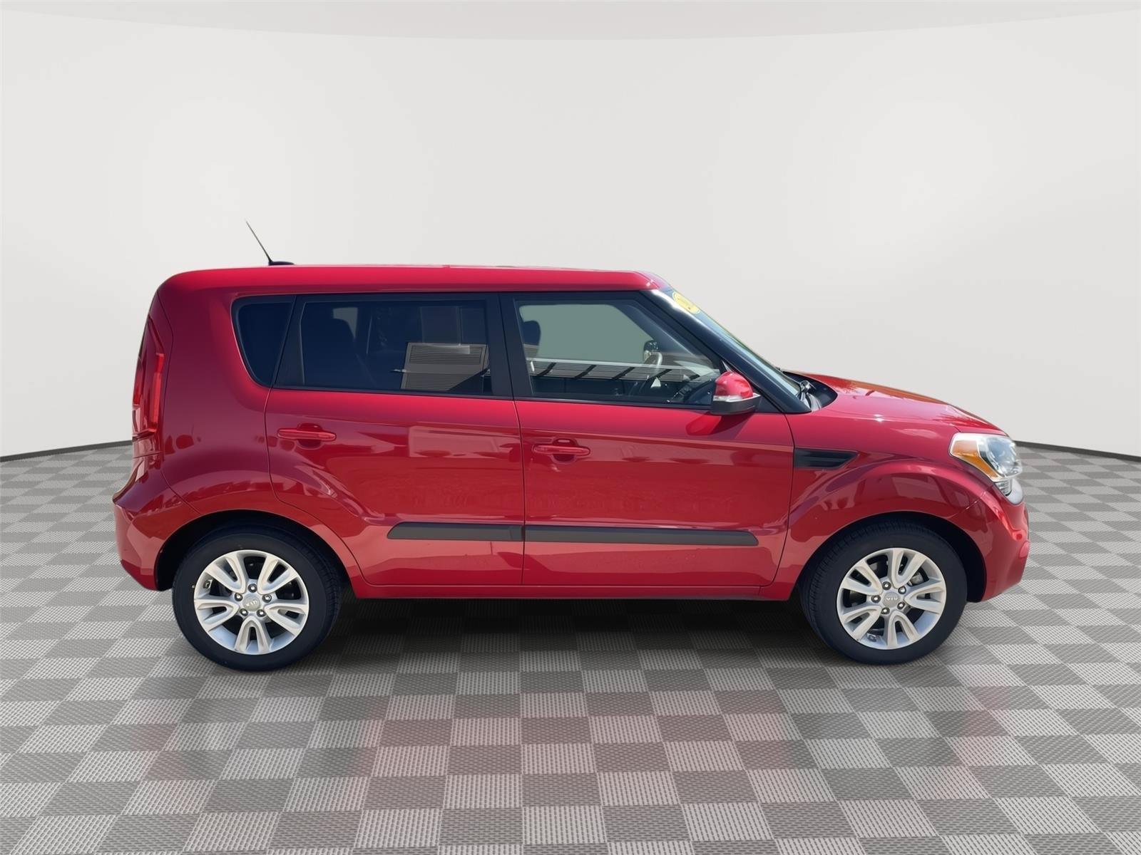 Used 2012 Kia Soul + FWD image 28