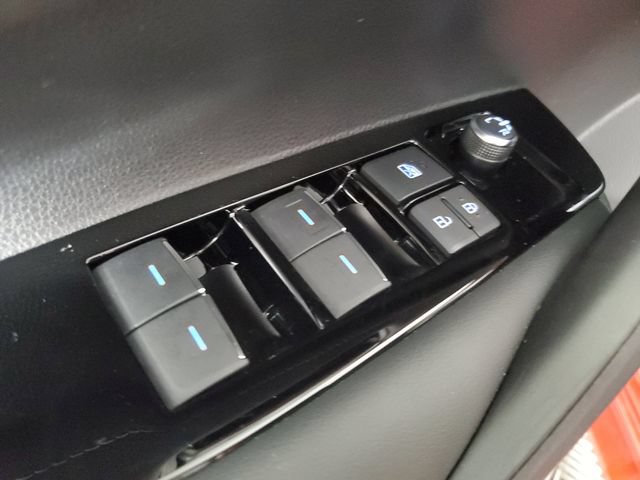 Used 2020 Toyota Corolla SE FWD image 16