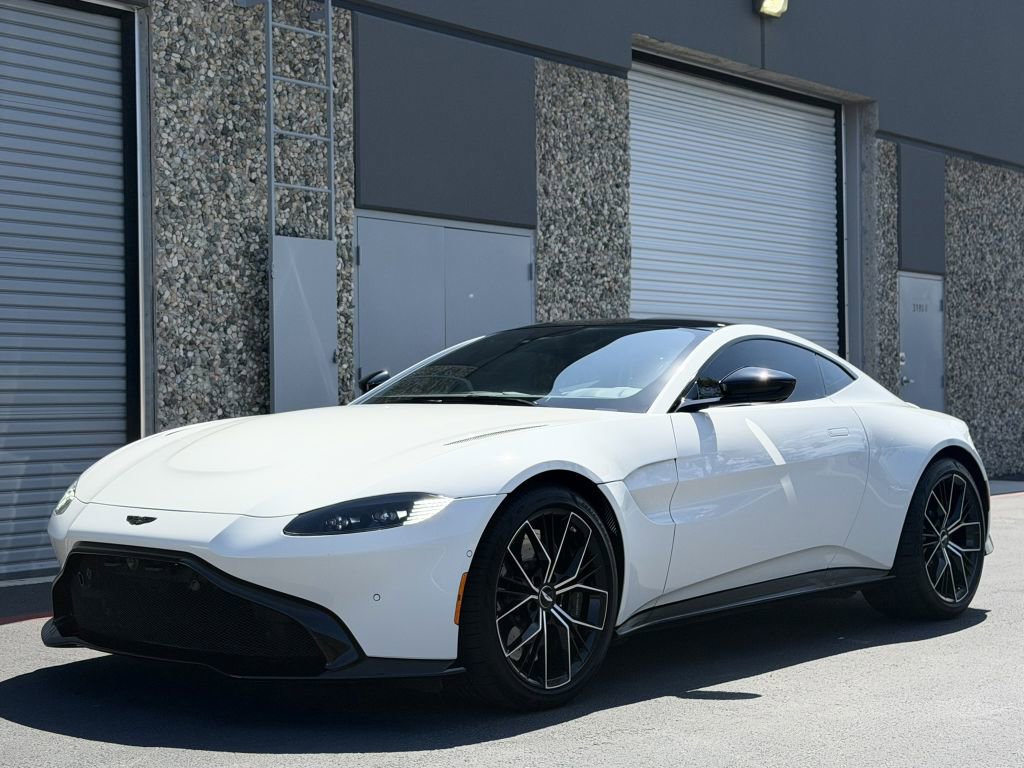 Used 2022 Aston Martin V8 Vantage Coupe RWD image 4