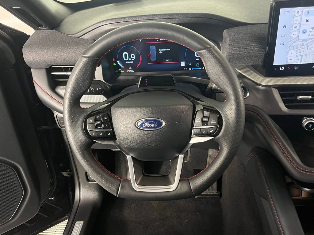 Used 2025 Ford Explorer ST-Line w/ ST-Line Street Pack image 13