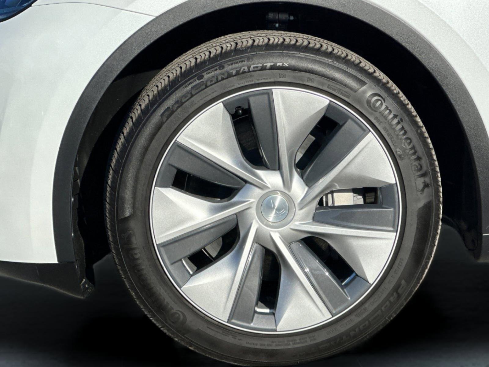 Used 2023 Tesla Model Y Long Range image 24