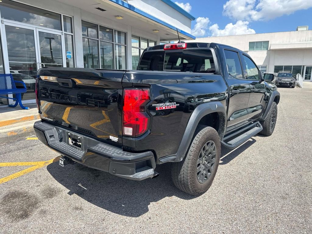 Used 2024 Chevrolet Colorado Trail Boss w/ Advanced Trailering Package AWD/4WD image 7